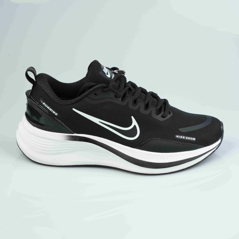 nike black  white vomero 11