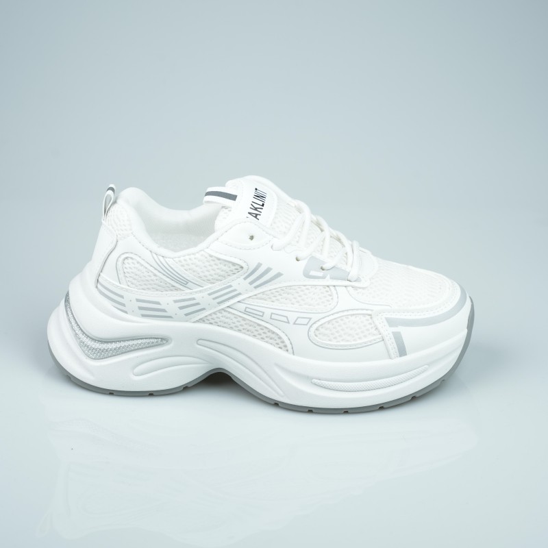 shoes full white huge heel